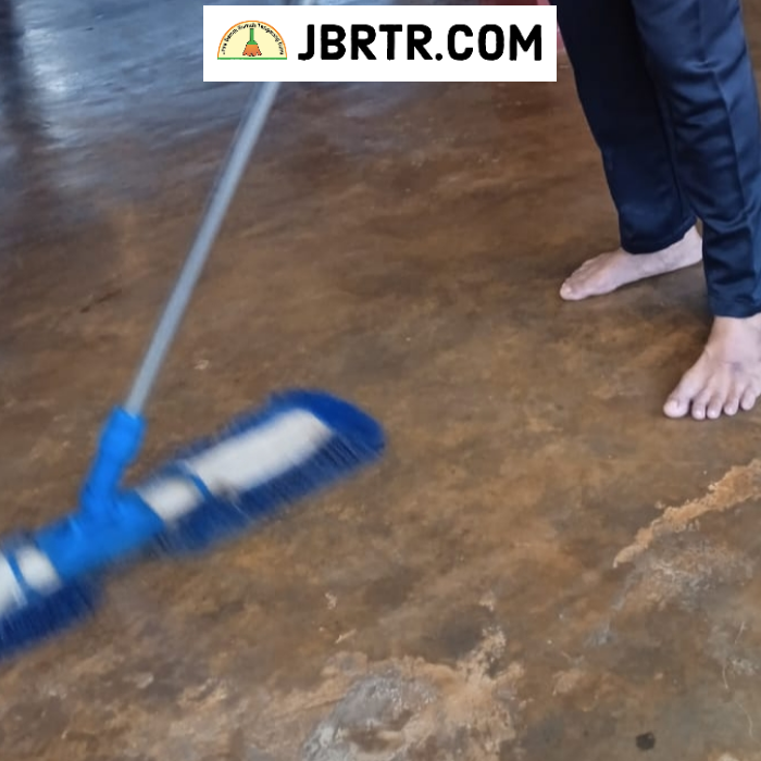 Terima kasih bahwa Anda telah memilih jasa pembersih rumah dari cleaning service jbrtr.com. Kepuasan Anda kami utamakan, karena itu adalah kebanggaan kami.